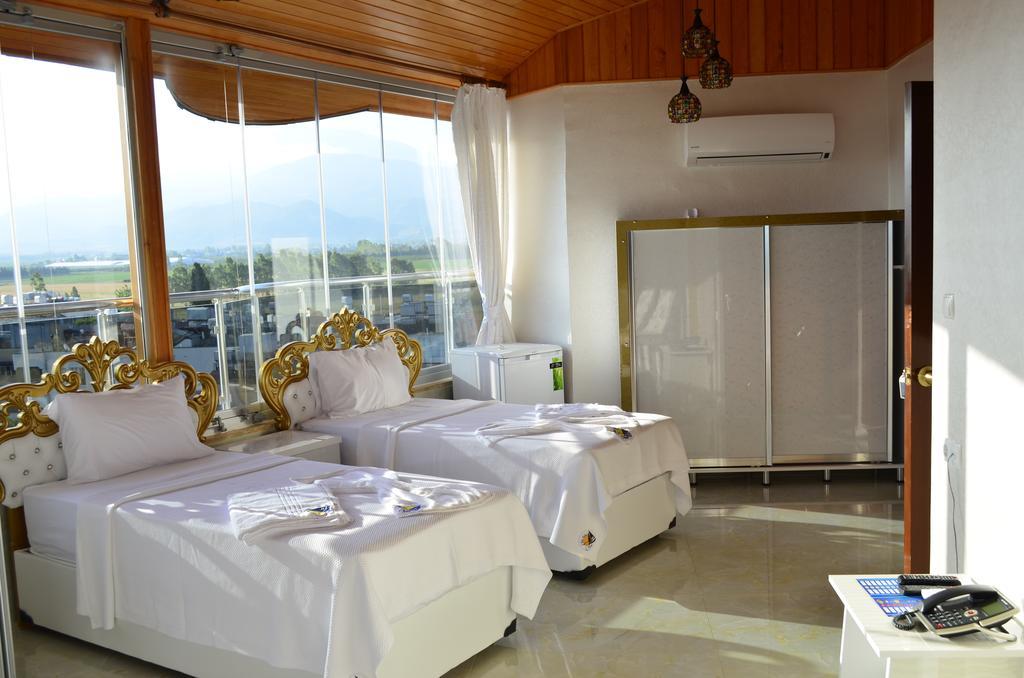 Alev Palace Otel Arsuz Chambre photo
