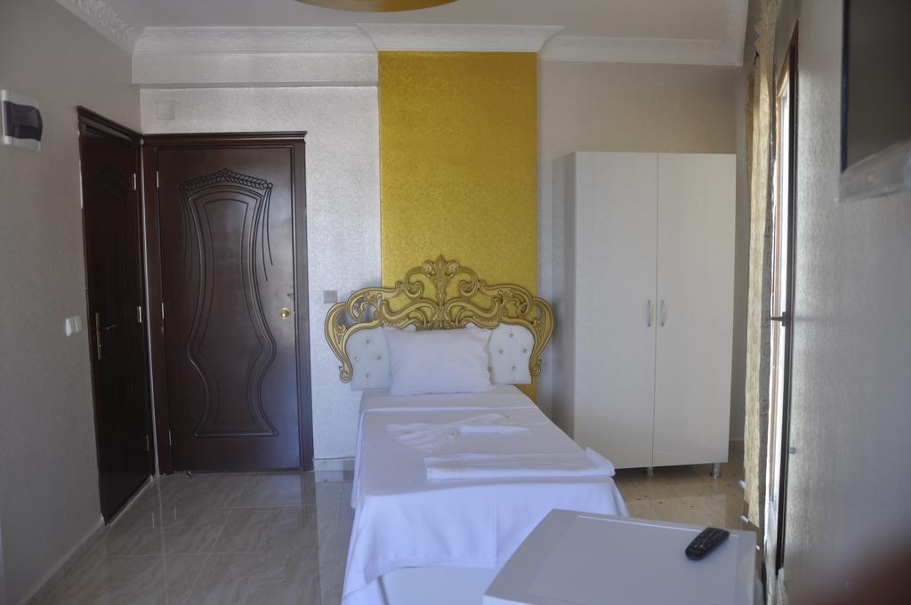 Alev Palace Otel Arsuz Chambre photo